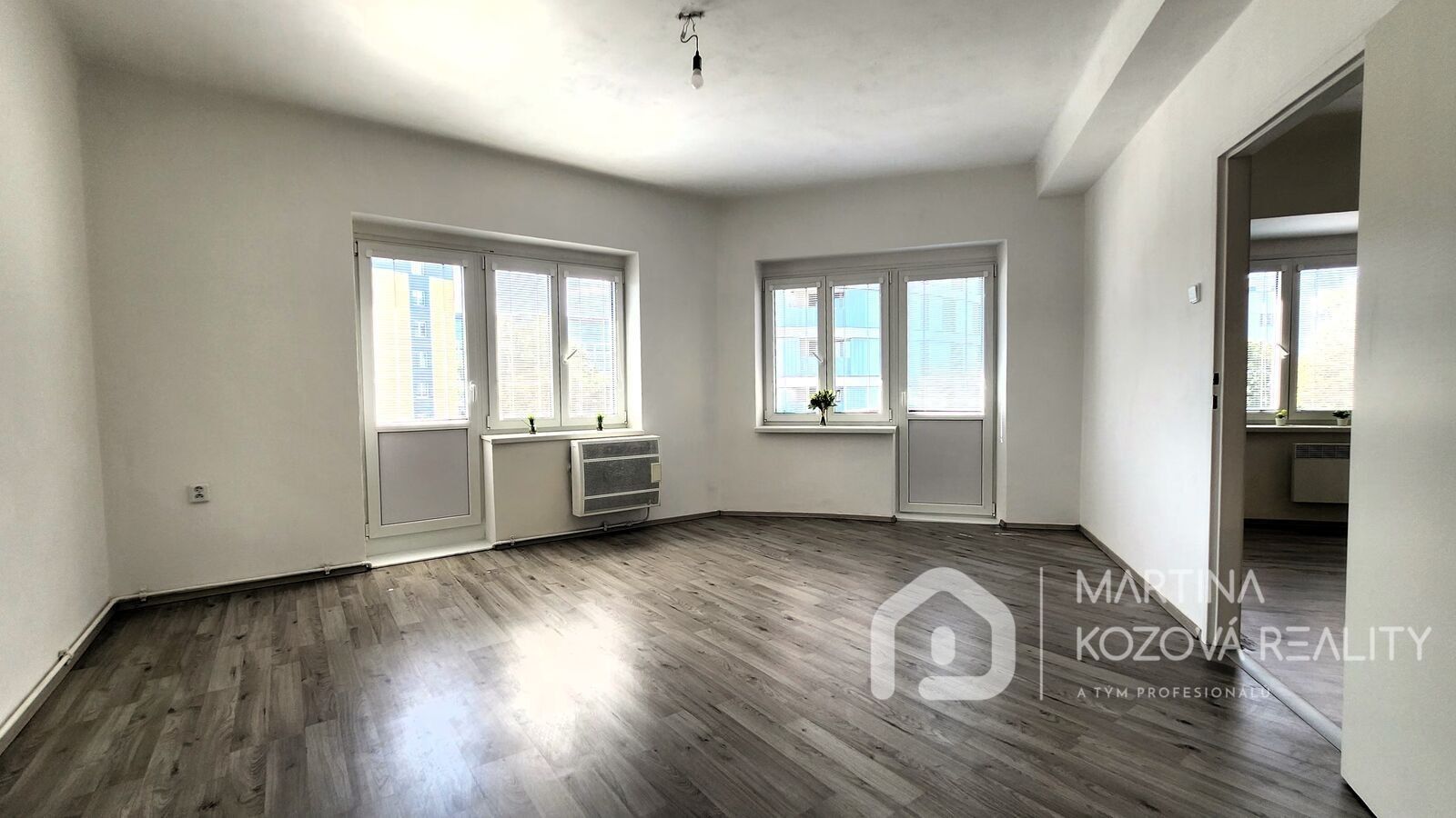 Pronájem byt 2+kk - Podle Kačerova, Praha, 48 m²