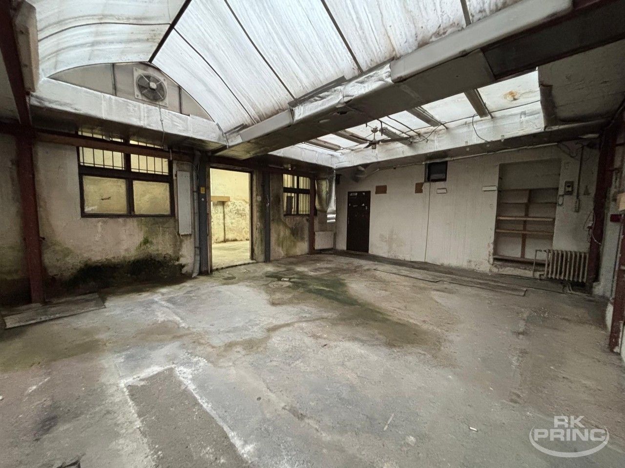 Obchodní prostory, Plzeňská, Praha, 111 m²