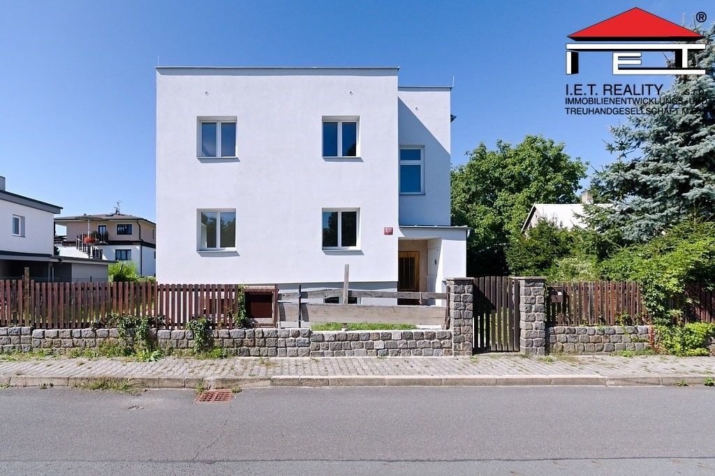 Prodej dům - Netušilská, Praha, 270 m²