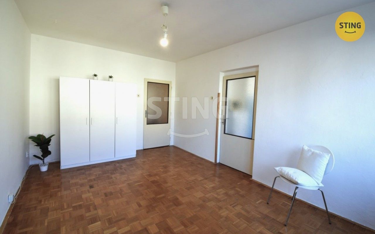 Pronájem byt 1+1 - Santražiny, Zlín, 32 m²