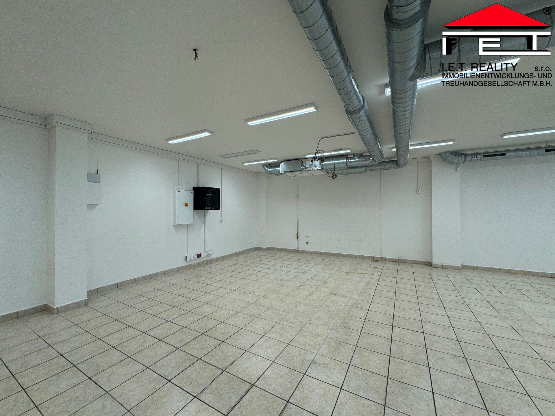 Pronájem obchodní prostory - Zábrdovická, Brno, 150 m²