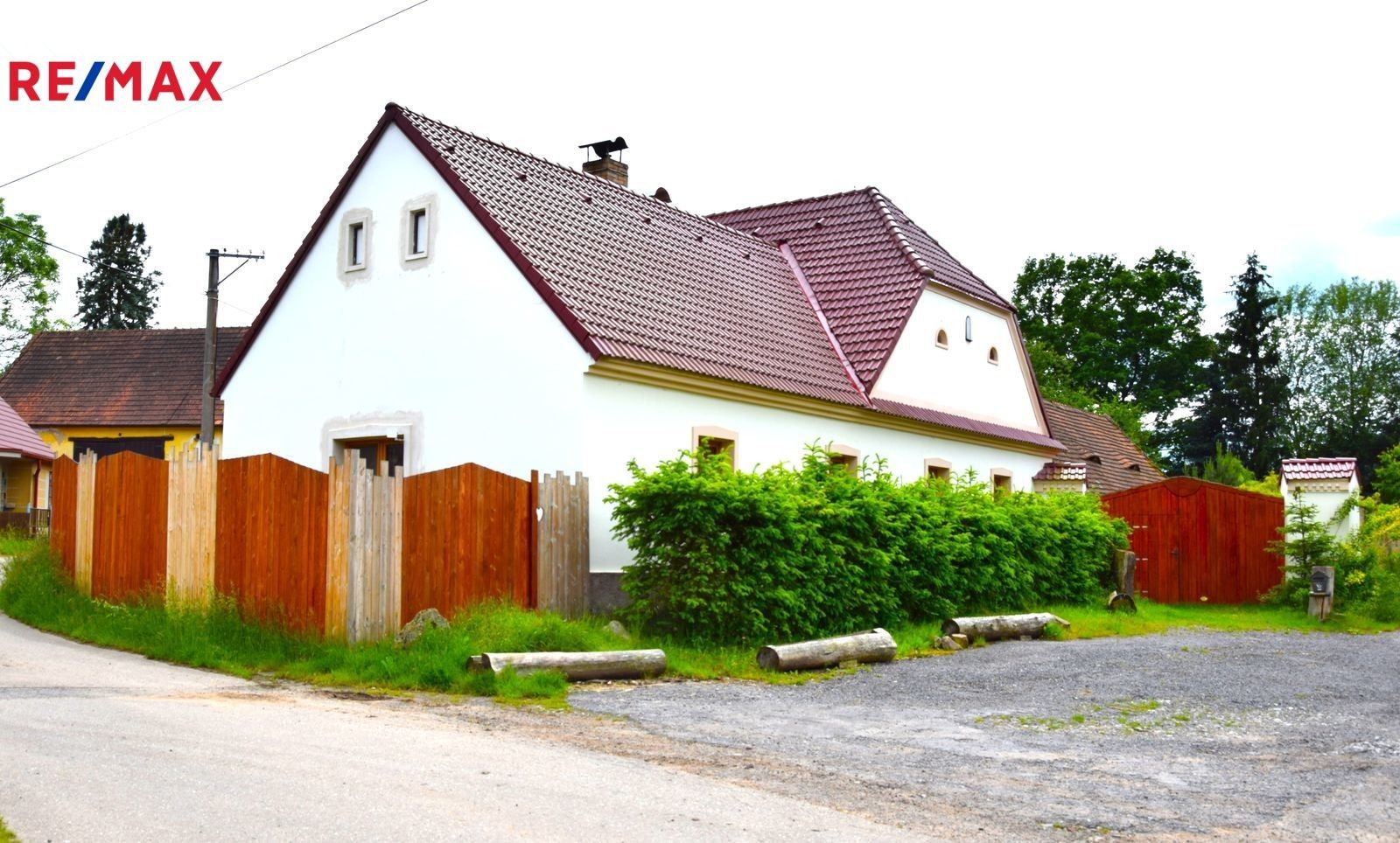 Prodej dům - Pacelice, Škvořetice, 600 m²