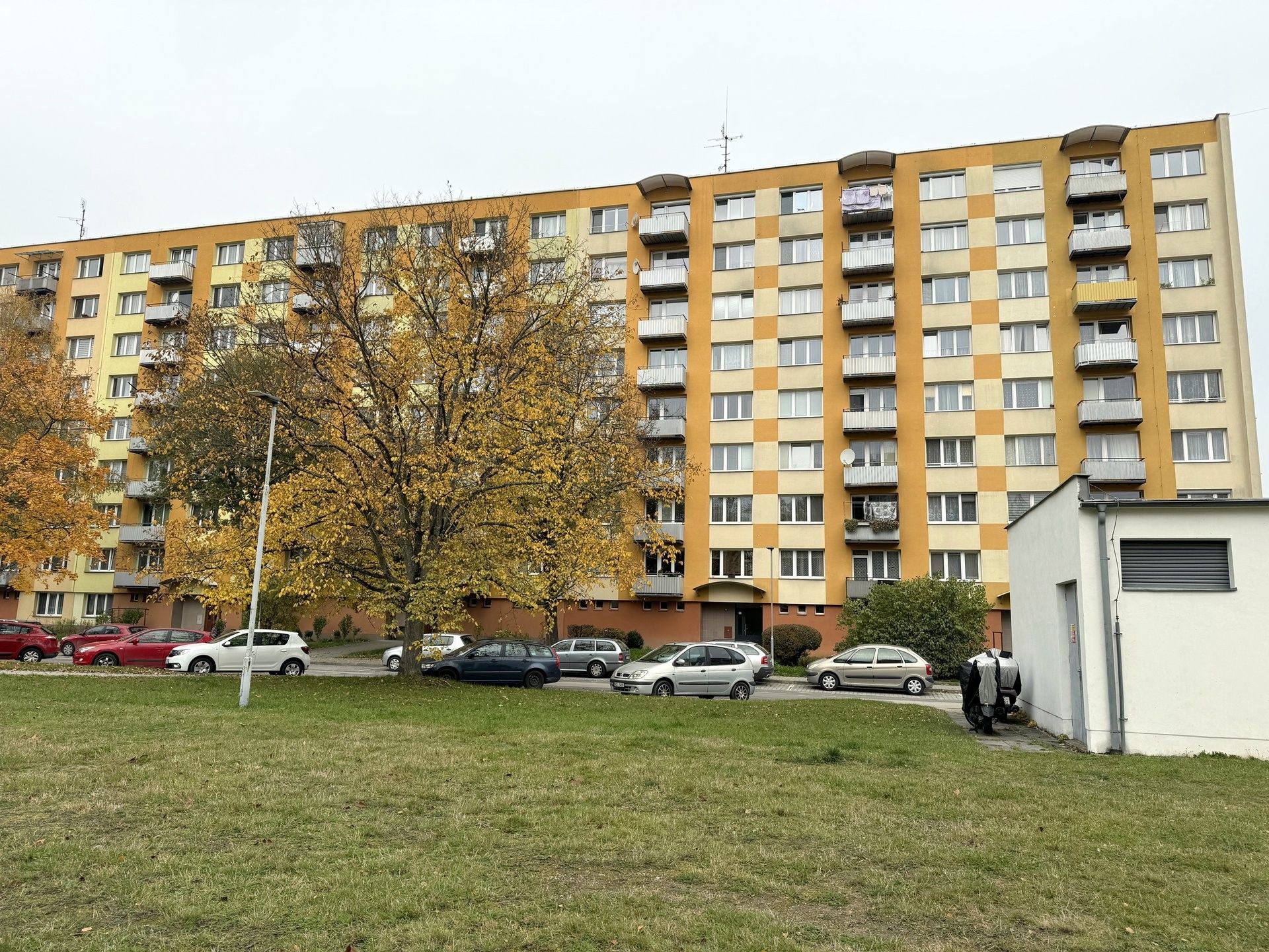 2+1, sídliště Vajgar, Jindřichův Hradec, 66 m²