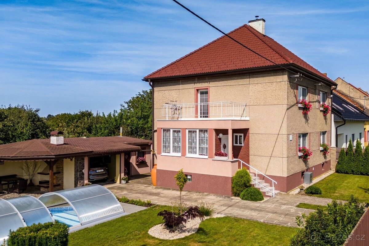 Prodej dům - Tlumačov, 763 62, 184 m²