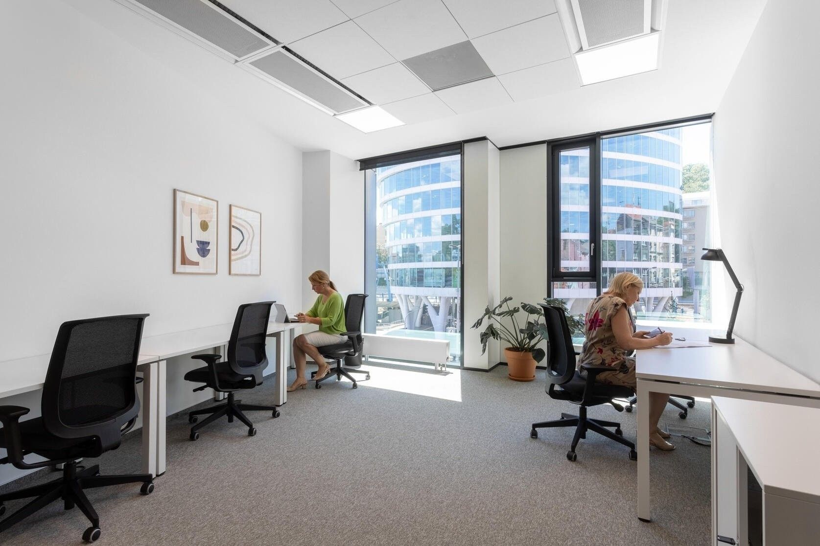 Pronájem kancelář - Plzeňská, Praha, 60 m²