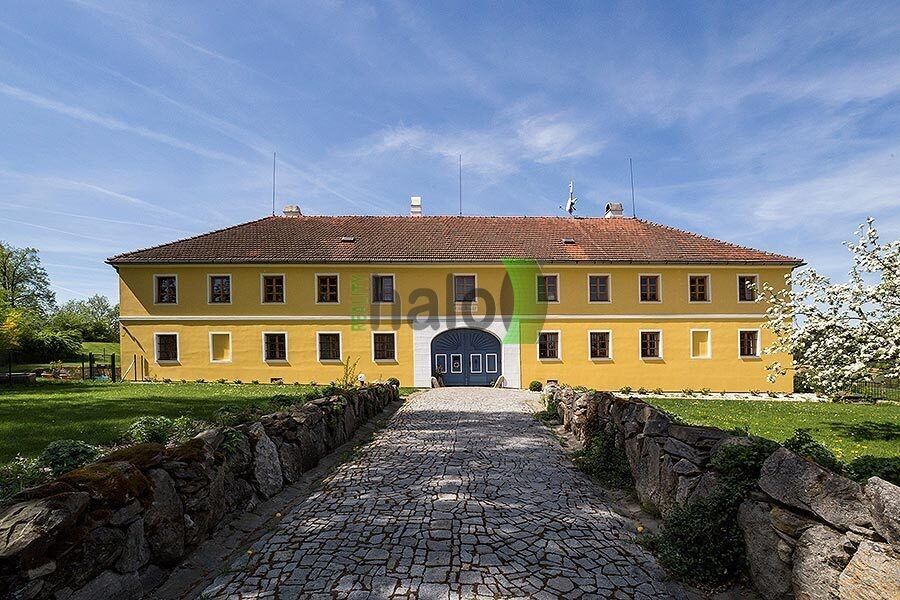 Chalupy, náměstí Svornosti, Český Krumlov, 2 160 m²