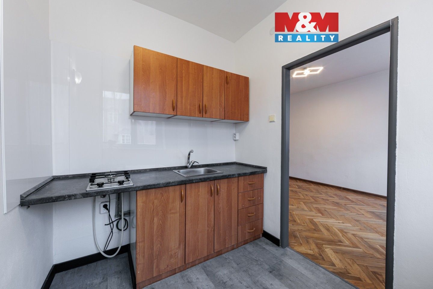 1+1, Kasární náměstí, Cheb, 30 m²