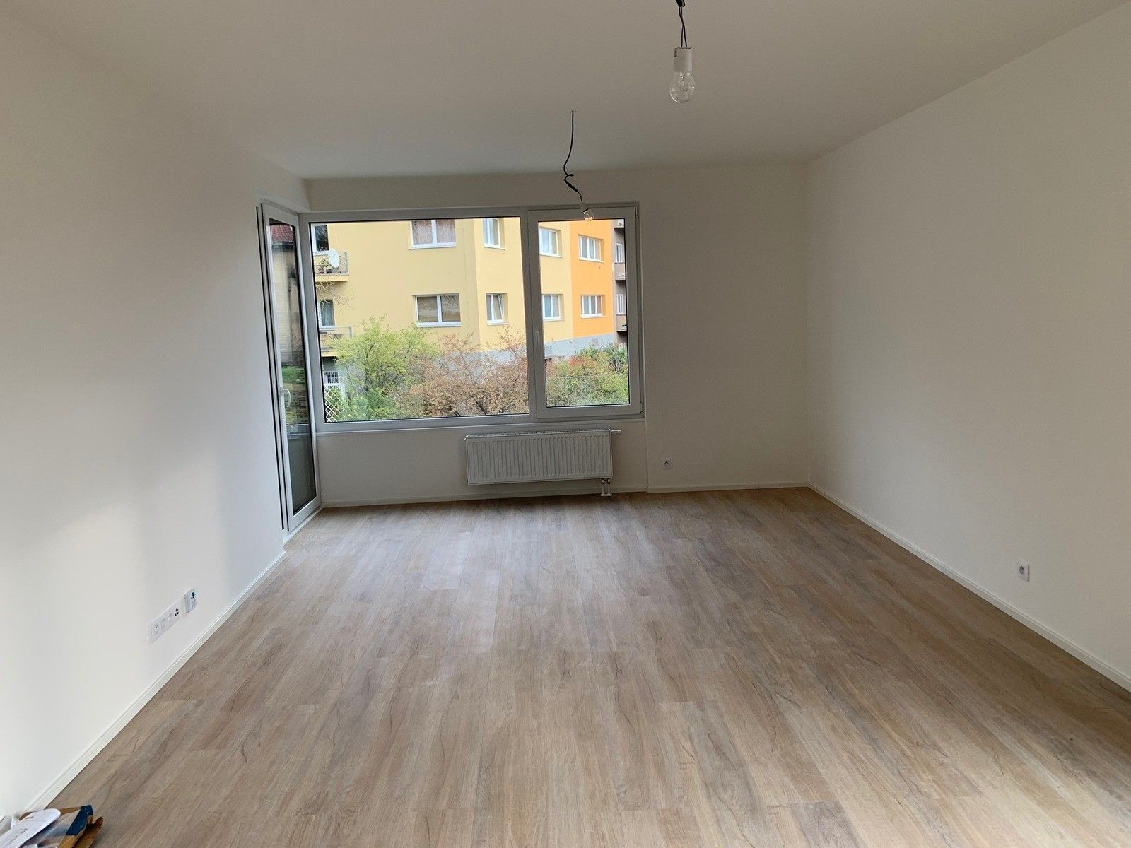 3+kk, Plzeňská, Praha, 85 m²