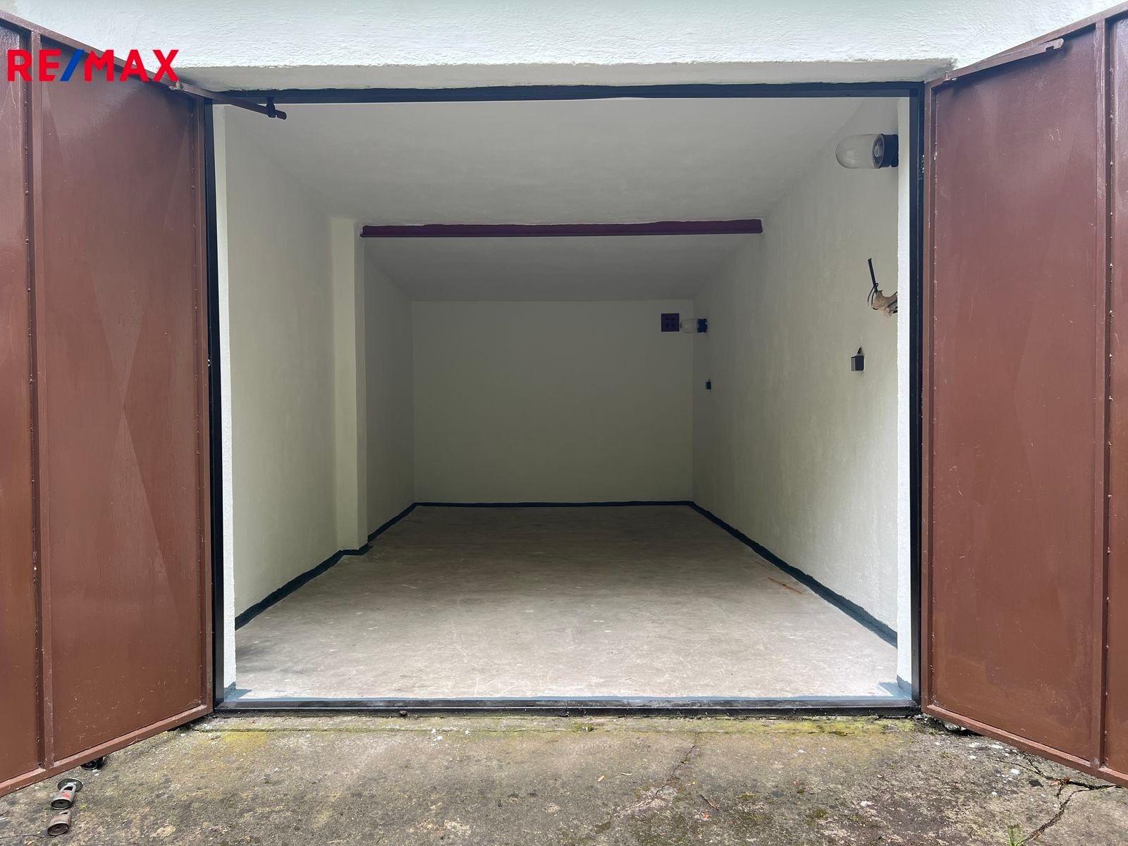 Prodej garáž - Karlovy Vary, 22 m²