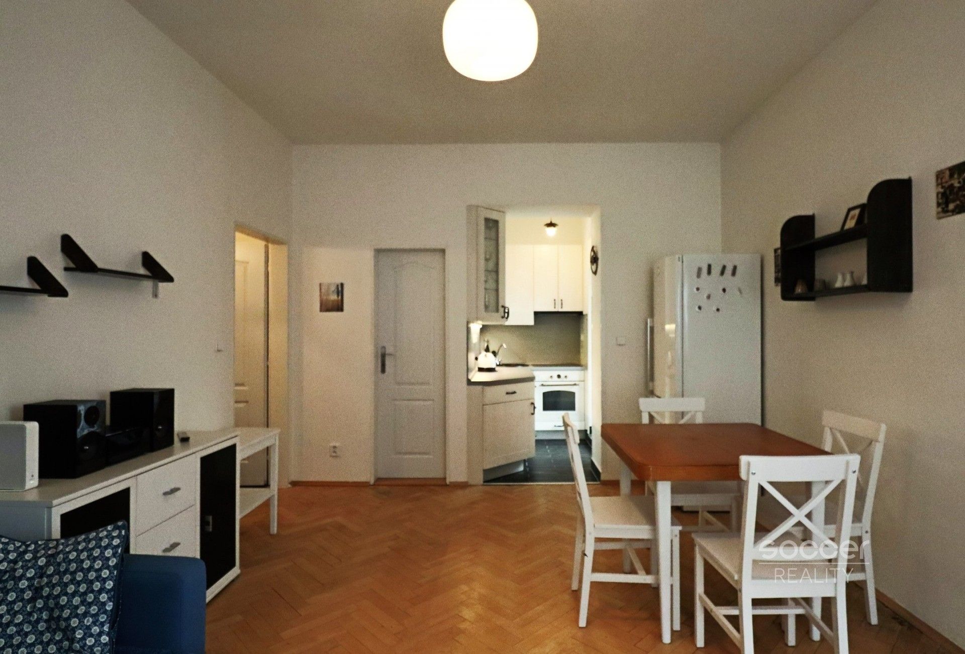 2+kk, Družstevní, Praha, 45 m²