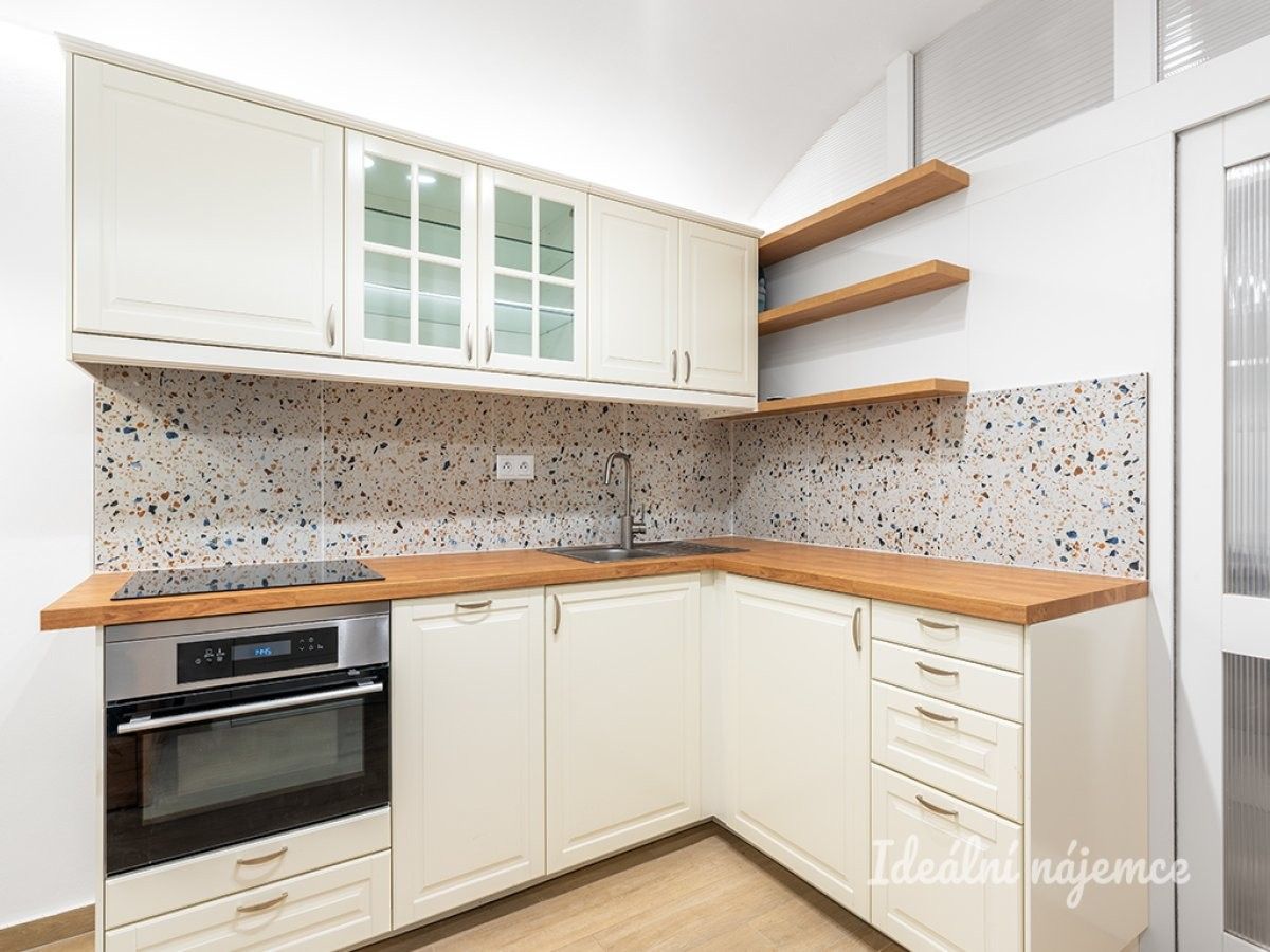 Pronájem byt 2+kk - Ovenecká, Praha, 30 m²