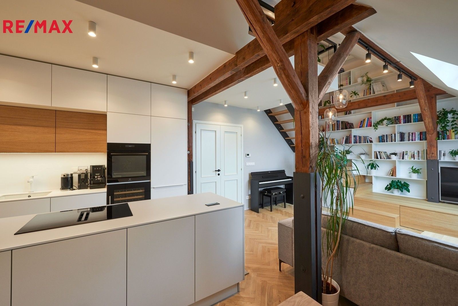 2+kk, Šmeralova, Praha, 71 m²