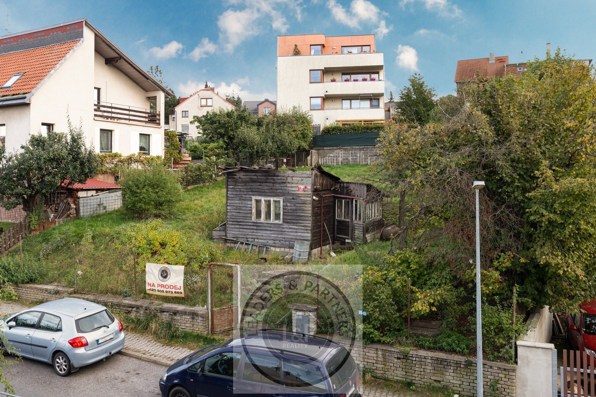 Prodej pozemek pro bydlení - Hlušičkova, Praha, 636 m²