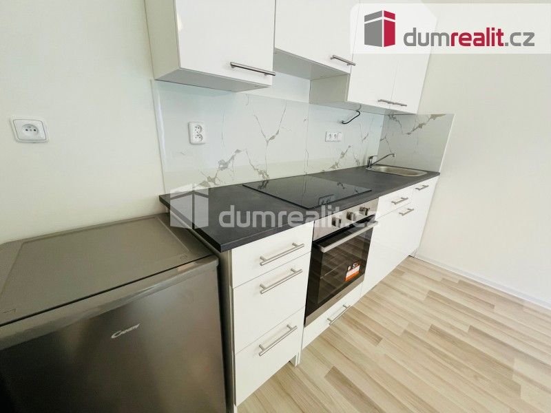 1+kk, Na Skalce, Praha, 22 m²