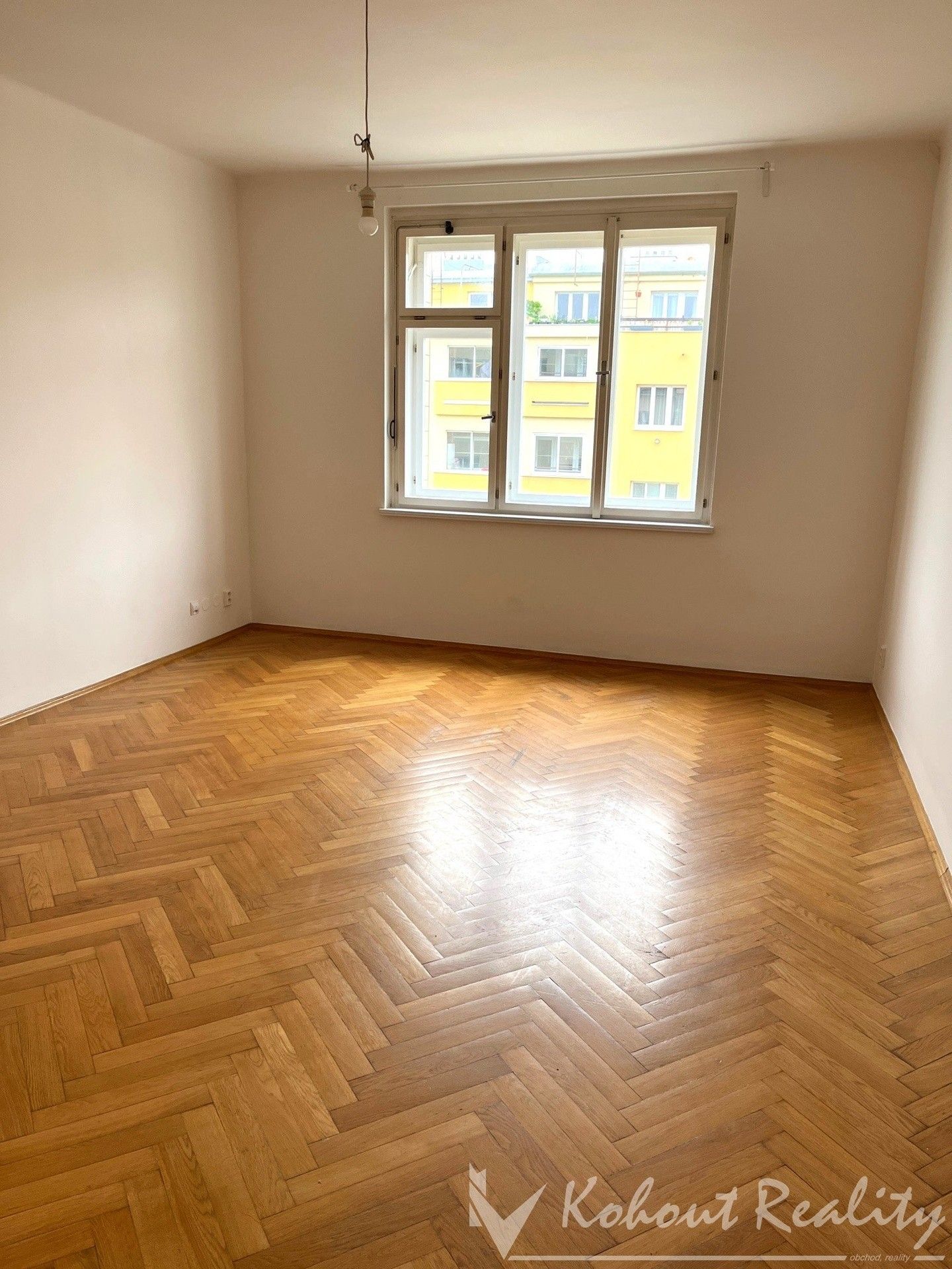 Pronájem byt 1+kk - V olšinách, Praha, 34 m²