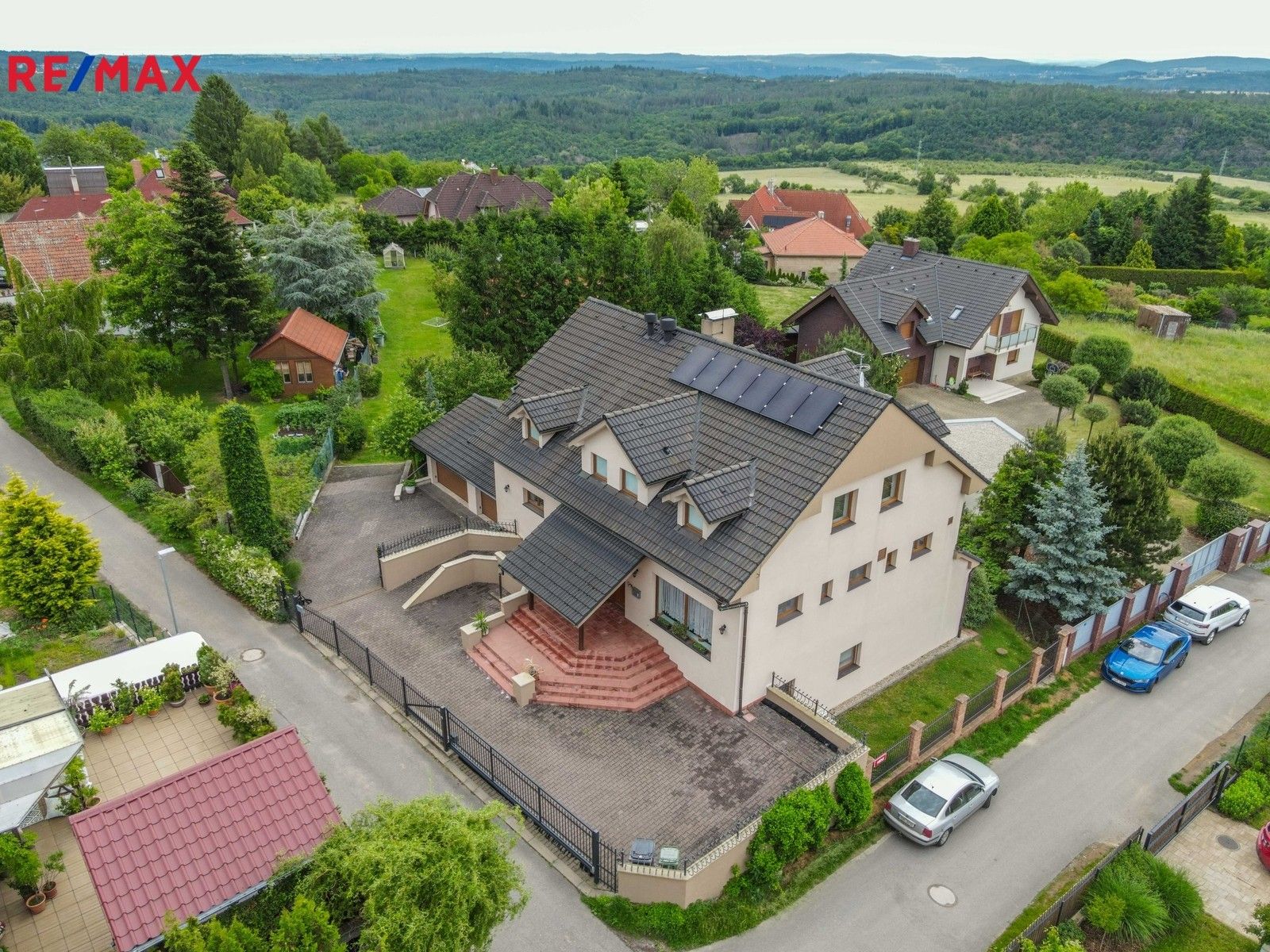 Ubytovací zařízení, Pod Hůrkou, Černolice, 420 m²
