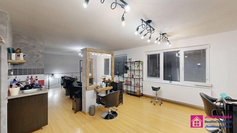 Obchodní prostory, Břeclav, 690 02