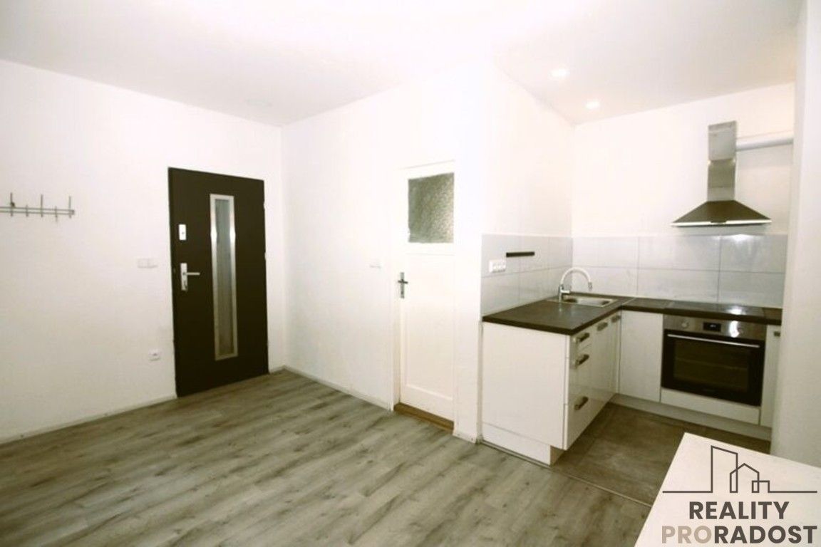 Rodinné domy, K Modřínům, Jaroměřice nad Rokytnou, 233 m²