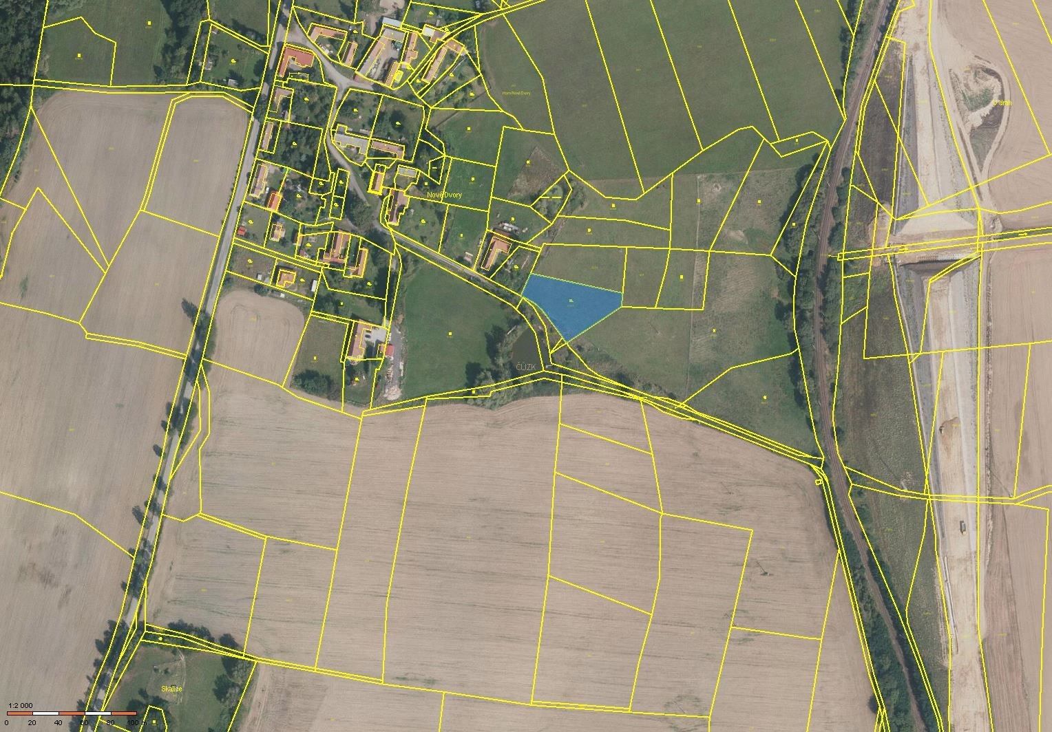 Zahrady, Nové Dvory, Červený Újezd, 2 179 m²