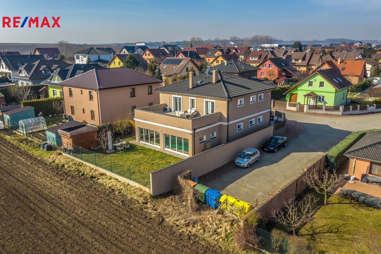 Prodej rodinný dům - Nedvědova, Líbeznice, 320 m²