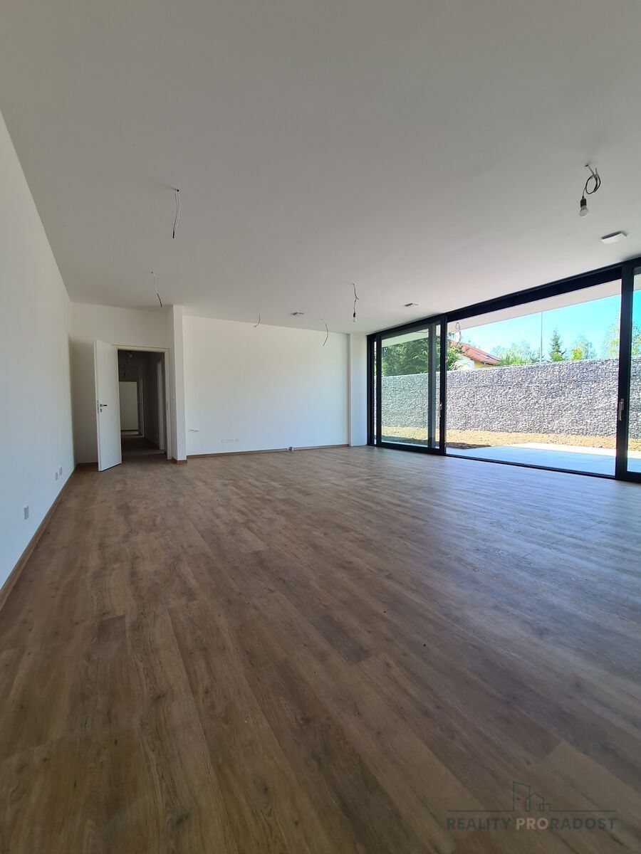 Prodej rodinný dům - Ptice, 203 m²