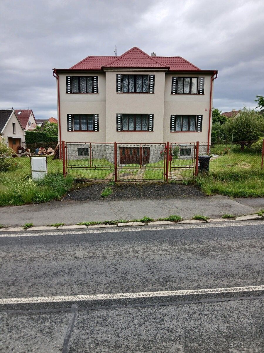 Rodinné domy, Nezvěstice, 332 04