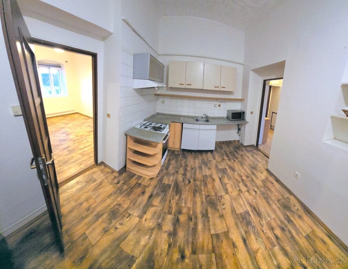 Byty, Kněževes u Rakovníka, 270 01