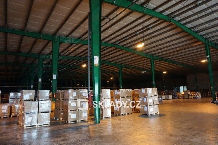 Sklady, Úžice, 2 m²