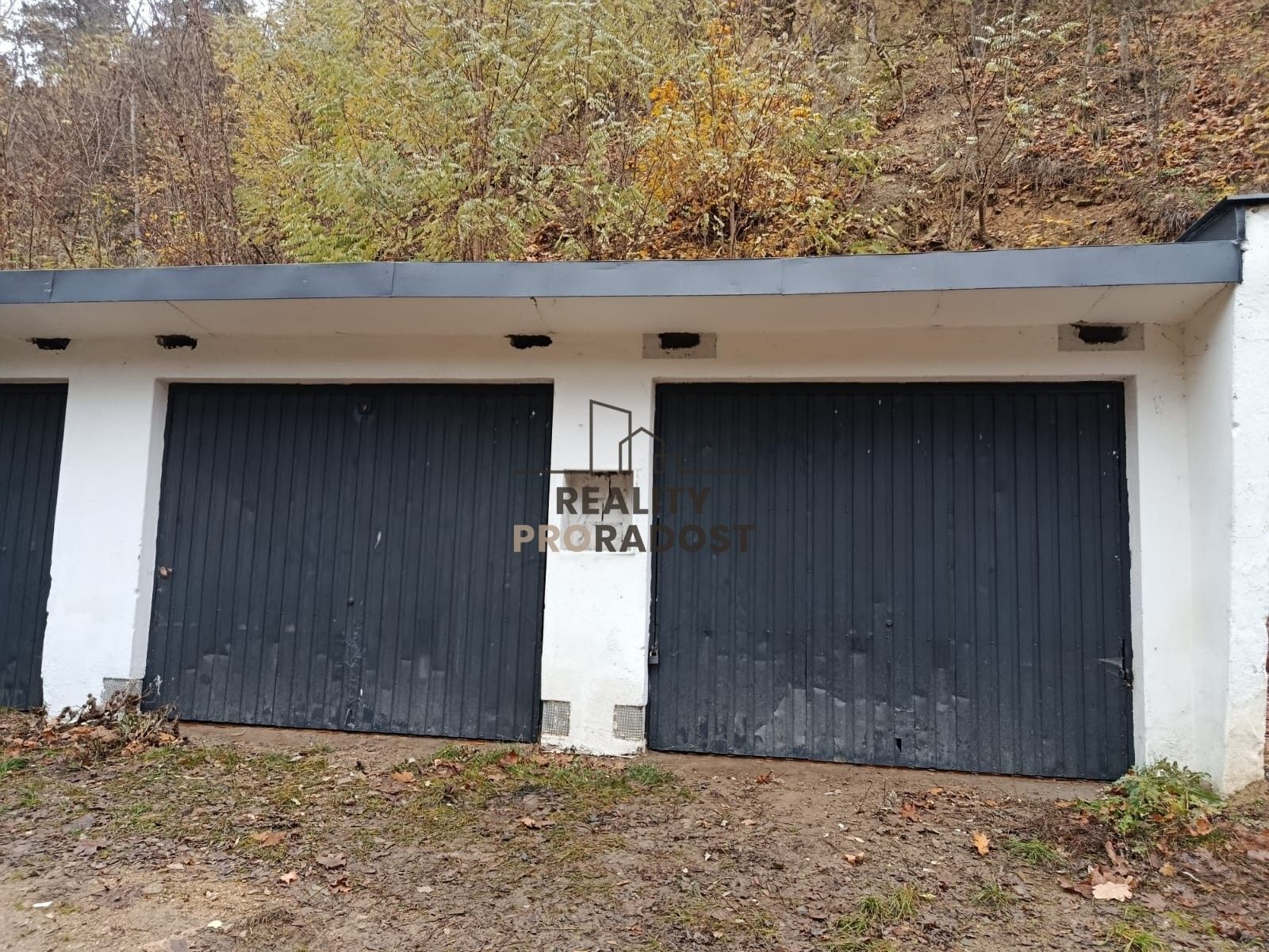 Garáže, Hradišťská, Znojmo, 16 m²