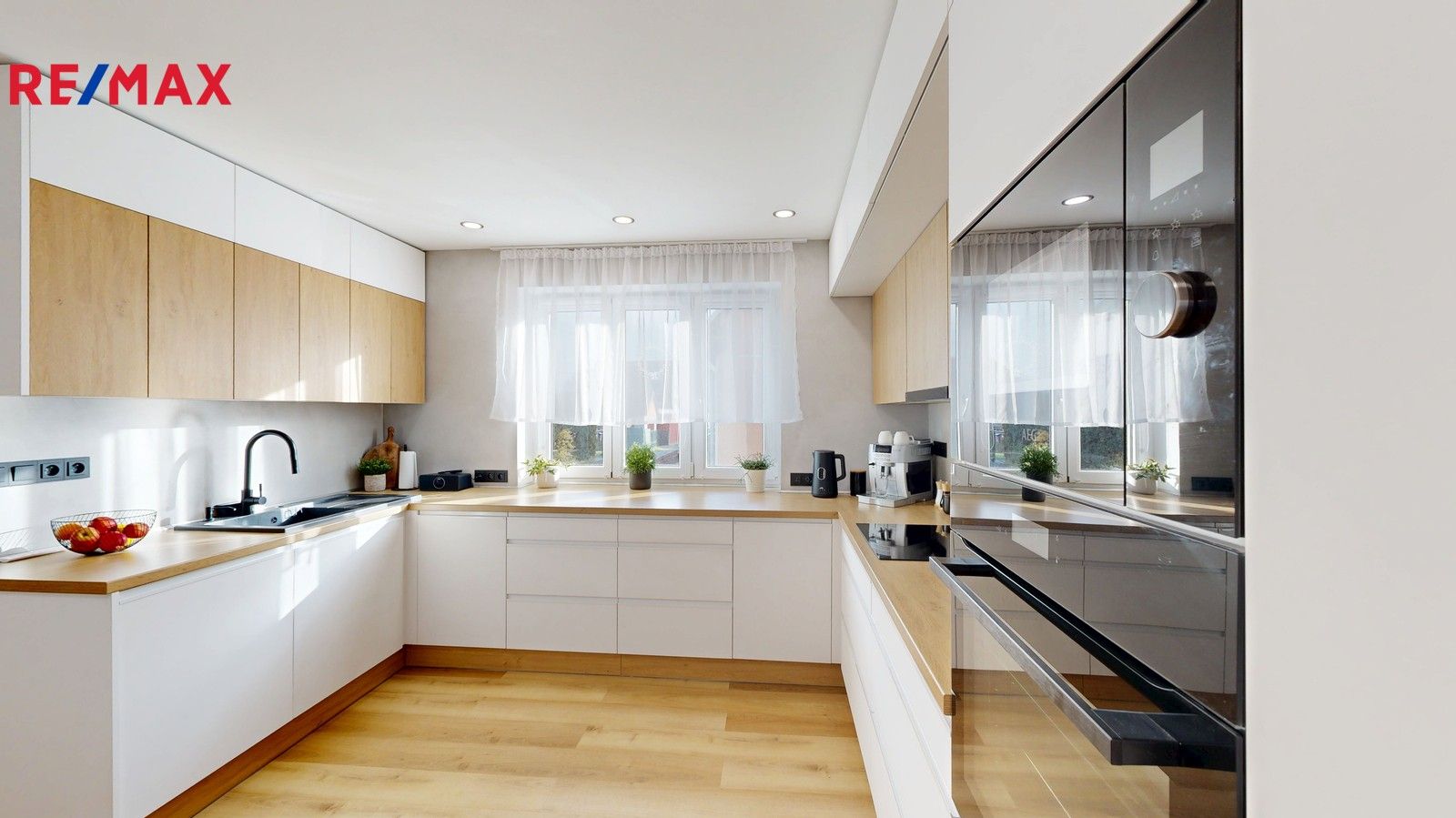 Rodinné domy, Školní, Varnsdorf, 194 m²