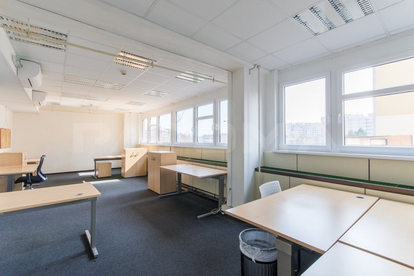 Pronájem kancelář - Hráského, Praha, 293 m²