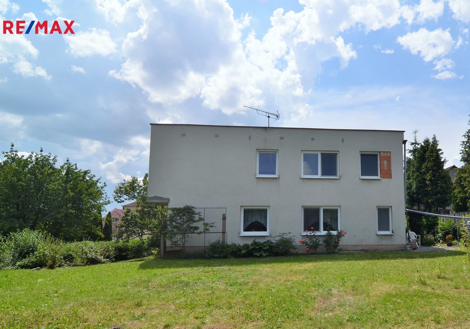 Prodej dům - Příčná, Hřebeč, 186 m²