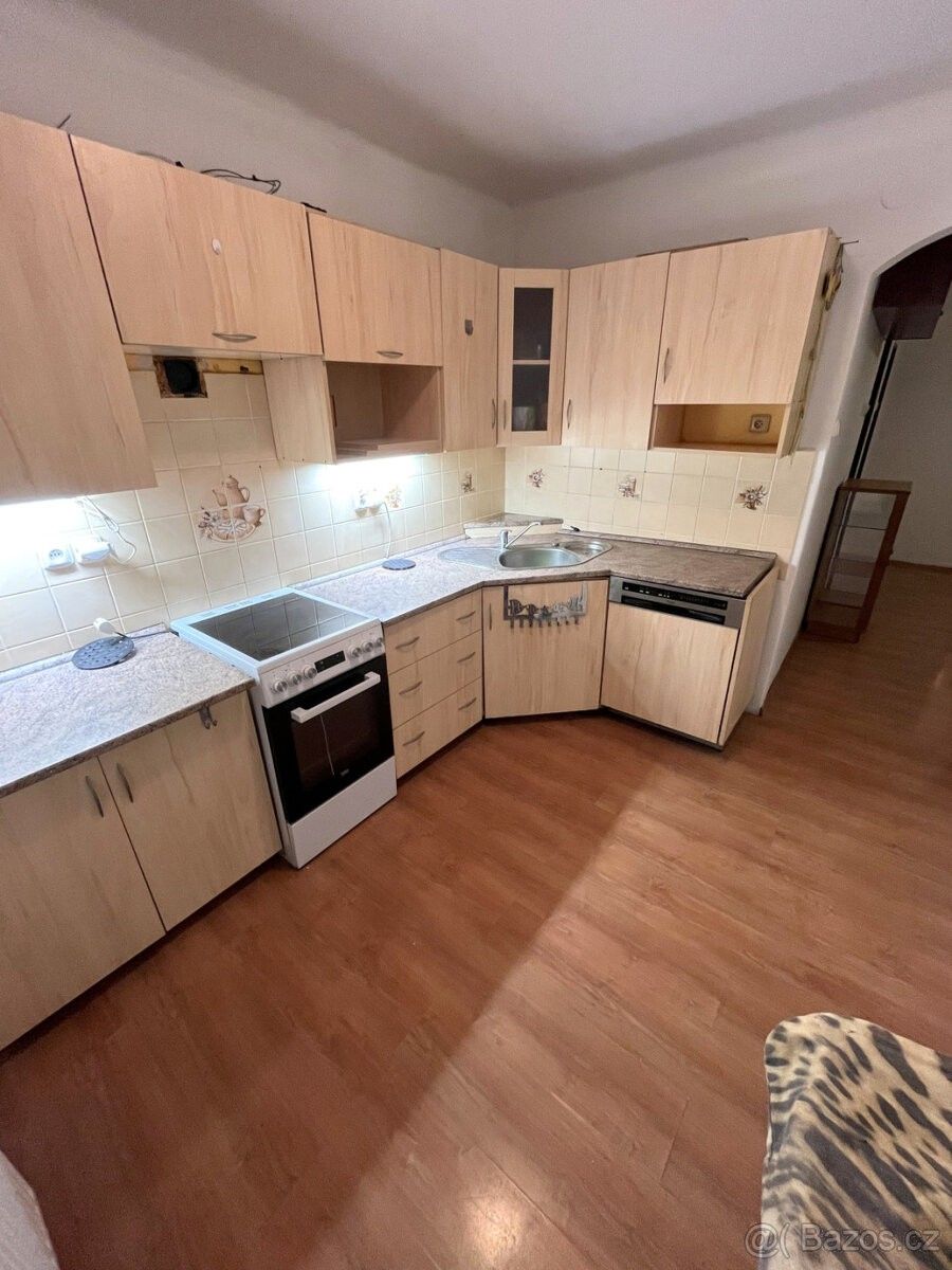 Byty, Velvary, 273 24