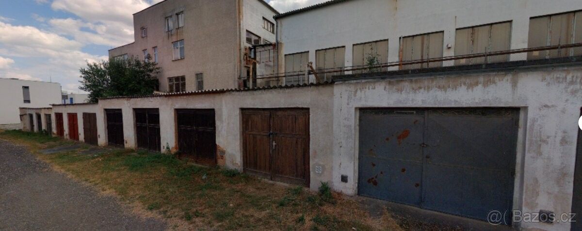 Garáže, Plzeň, 318 00