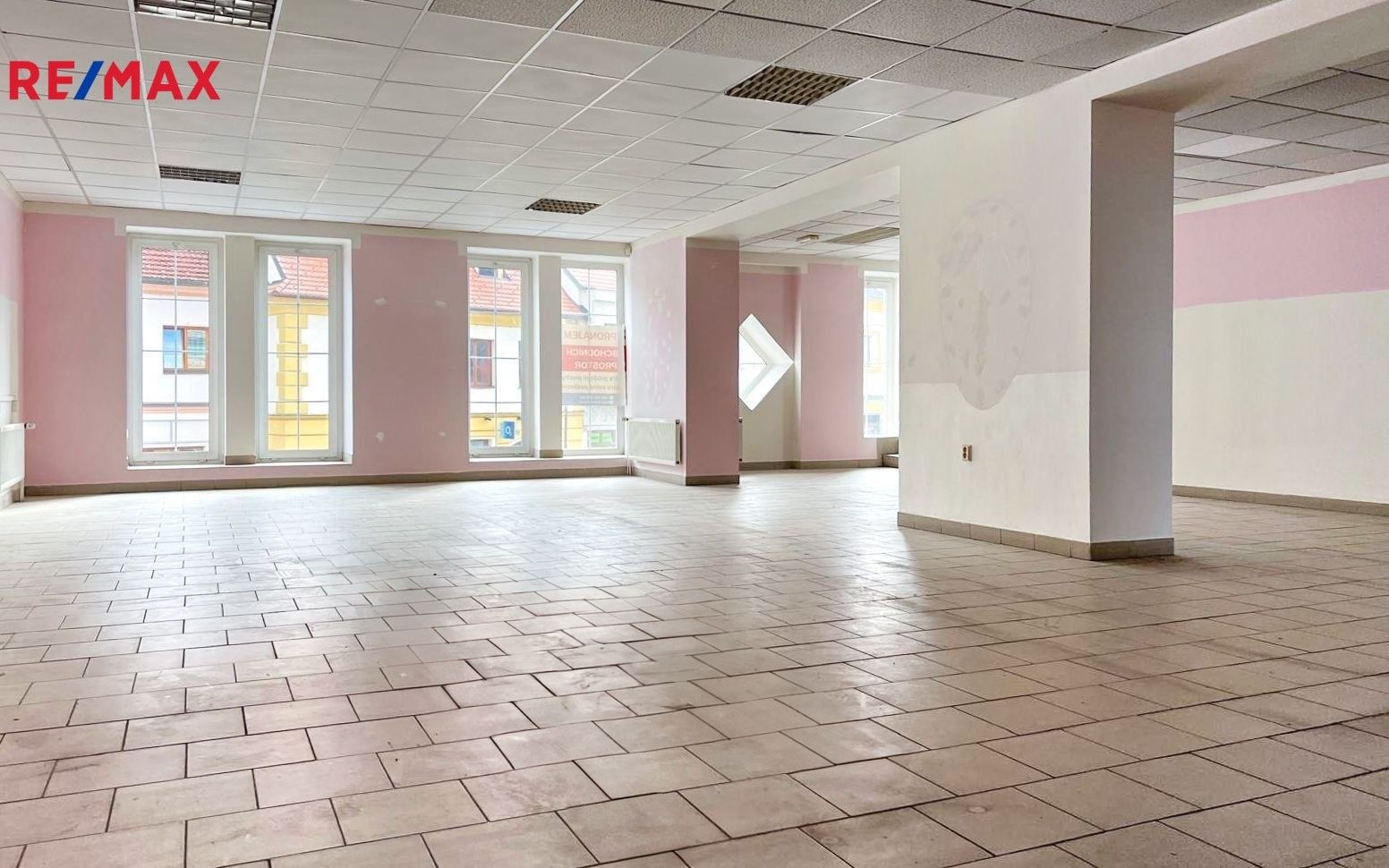 Obchodní prostory, Masarykovo náměstí, Rokycany, 232 m²