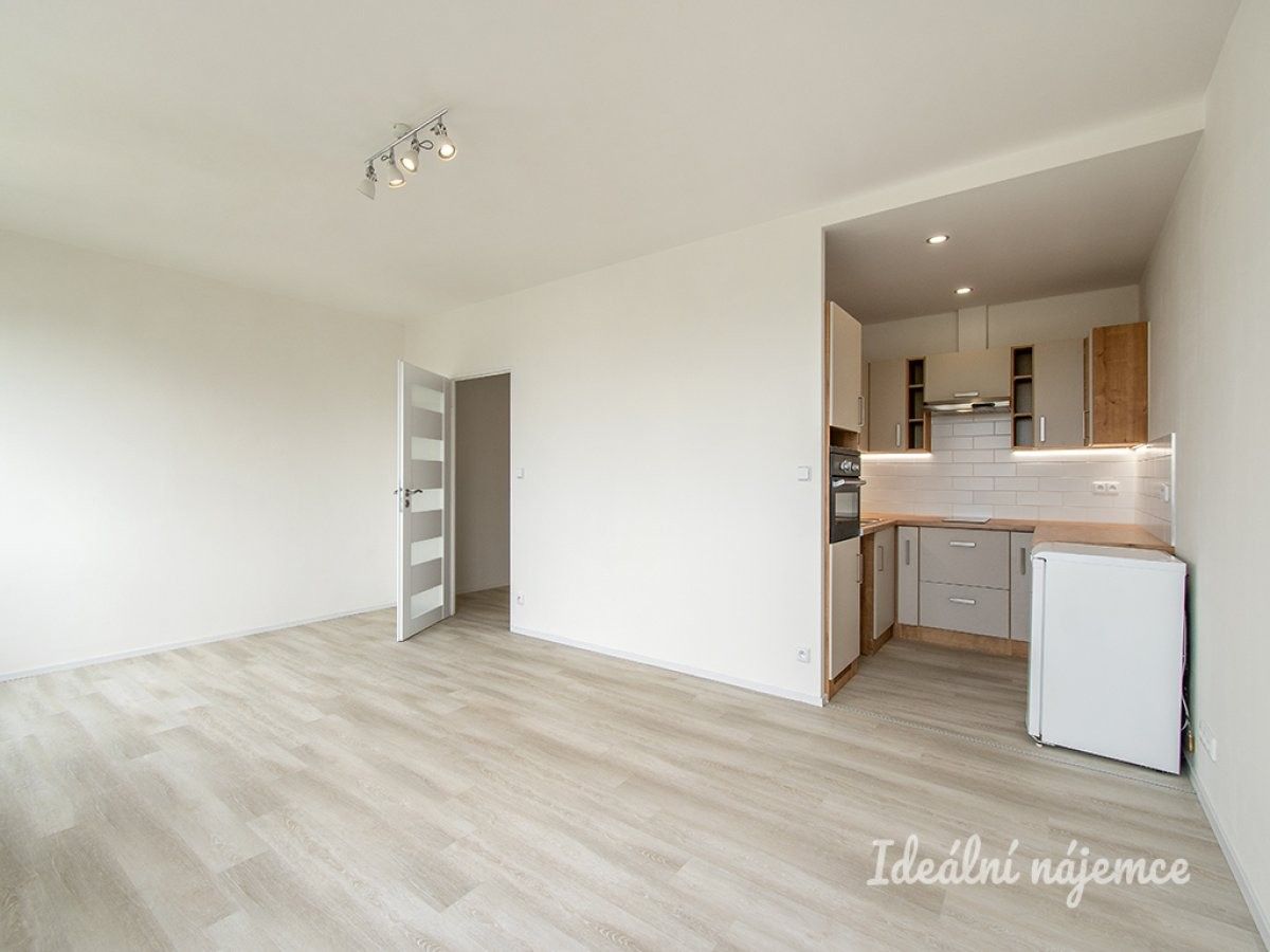 1+kk, Nušlova, Praha, 36 m²