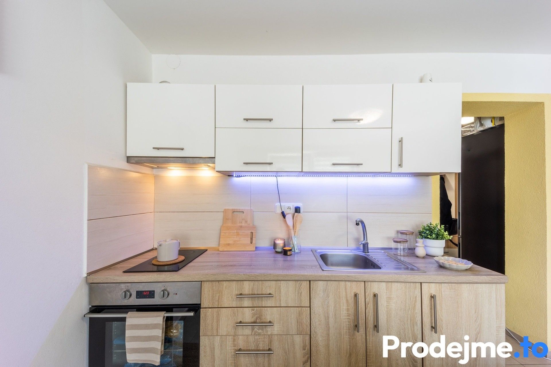 Pronájem byt 2+kk - Na Hrázi, Znojmo, 45 m²