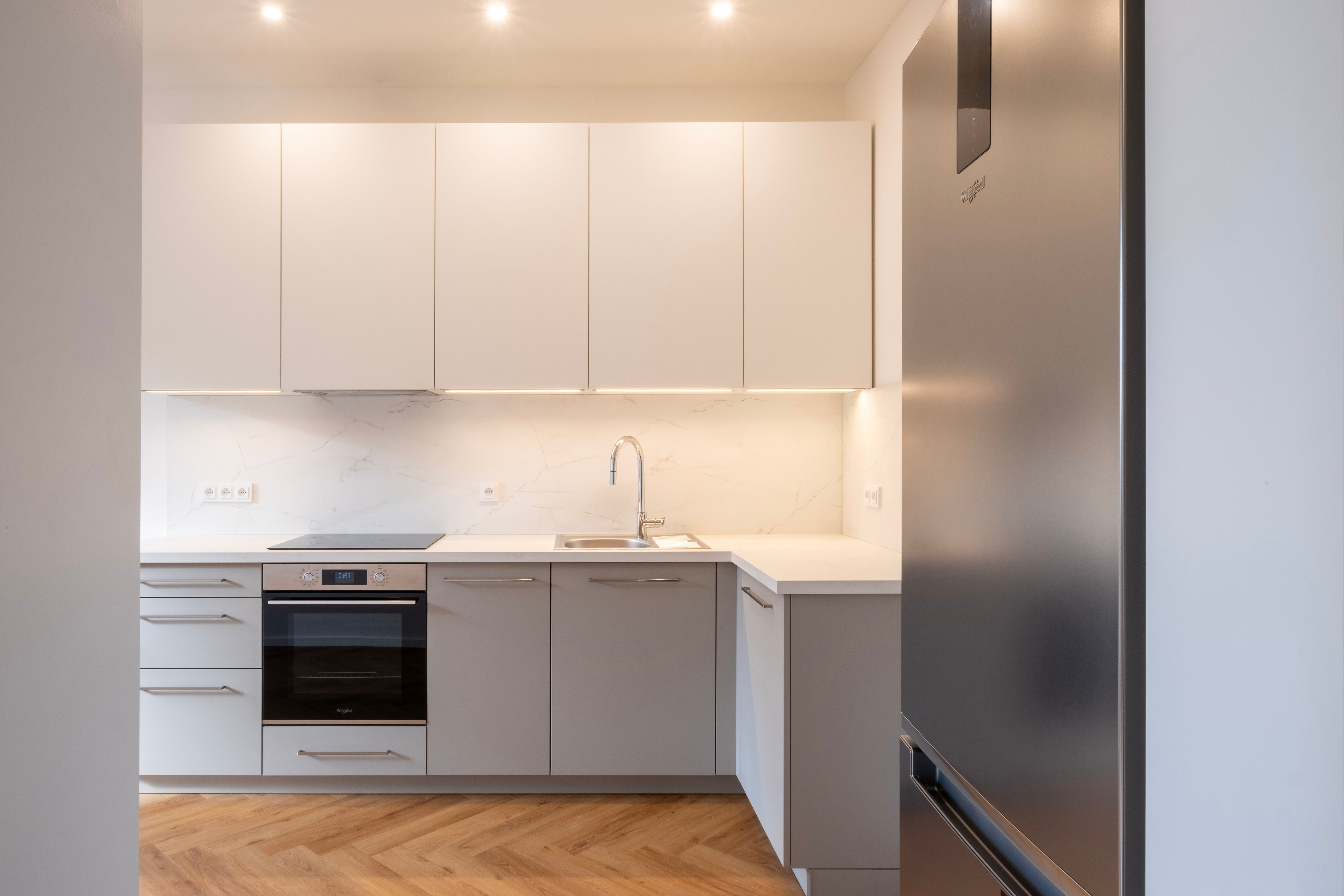 Pronájem byt 2+kk - Nad lomem, Praha, 43 m²