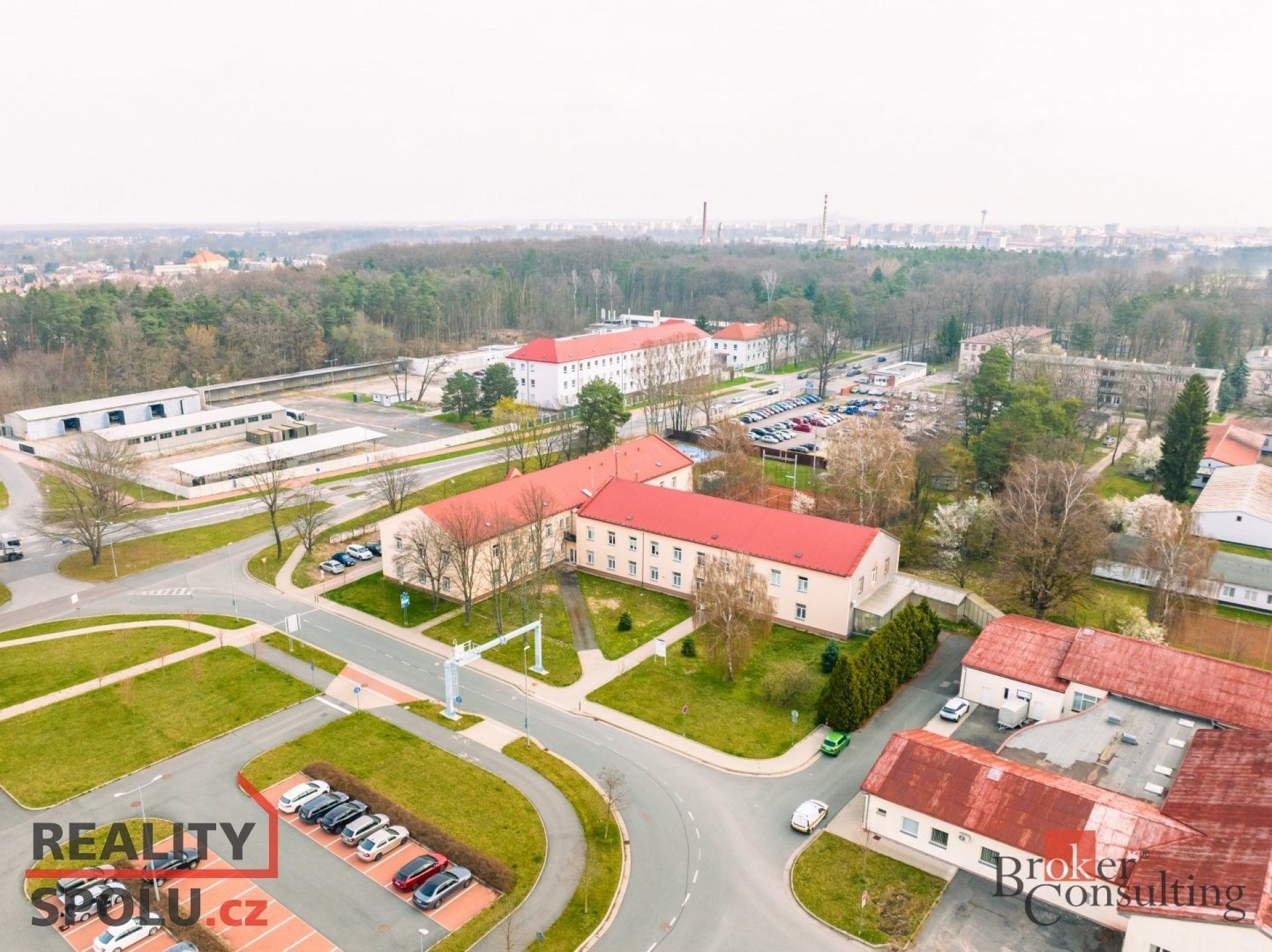 Prodej kancelář - Pražská, Pardubice, 1 562 m²