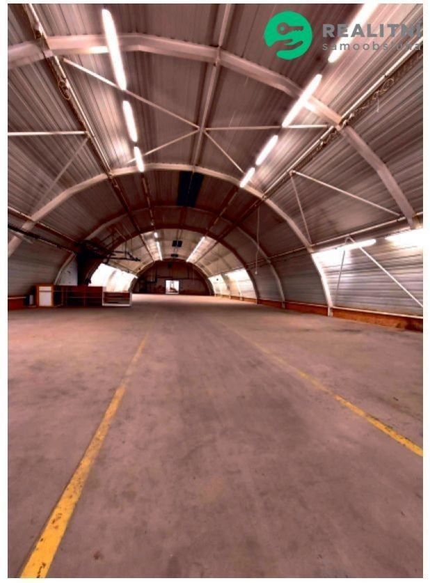 Sklady, Karlovice, 800 m²