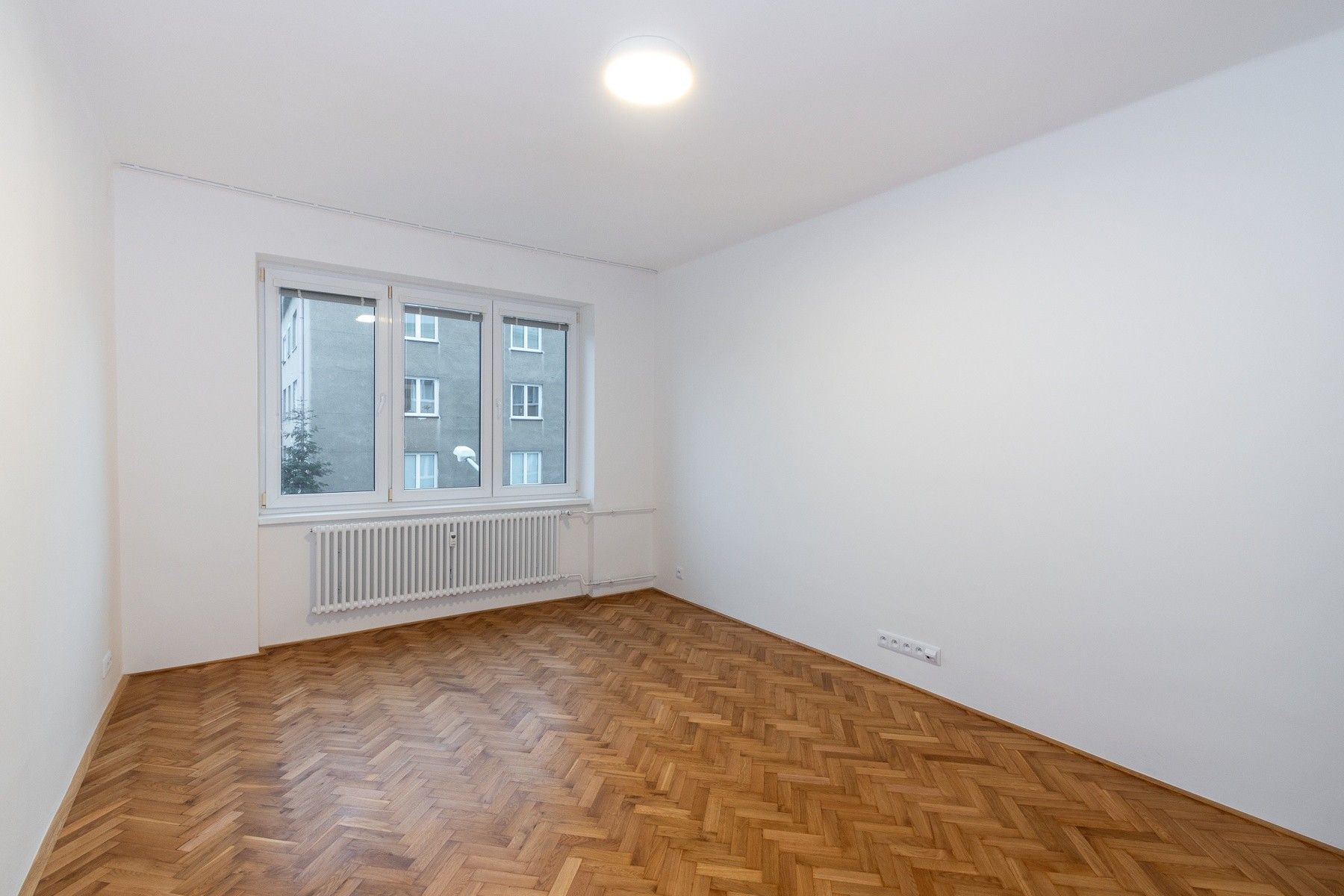 Pronájem byt 2+1 - Generála Píky, Praha, 53 m²