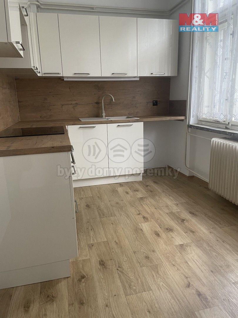 Pronájem byt 2+1 - Smetanova, Český Těšín, 81 m²