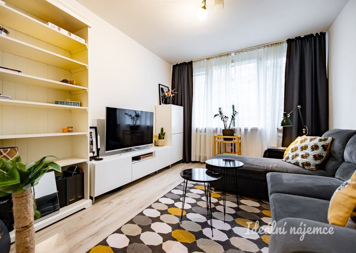 2+kk, Na úlehli, Praha, 40 m²