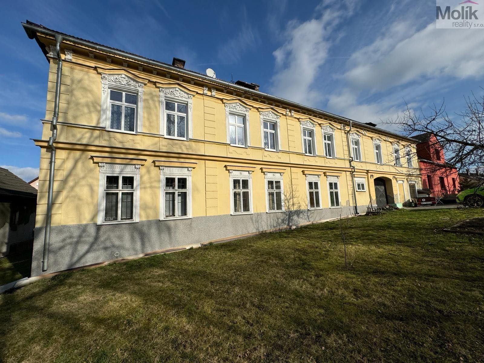 Rodinné domy, Havraň, 252 m²