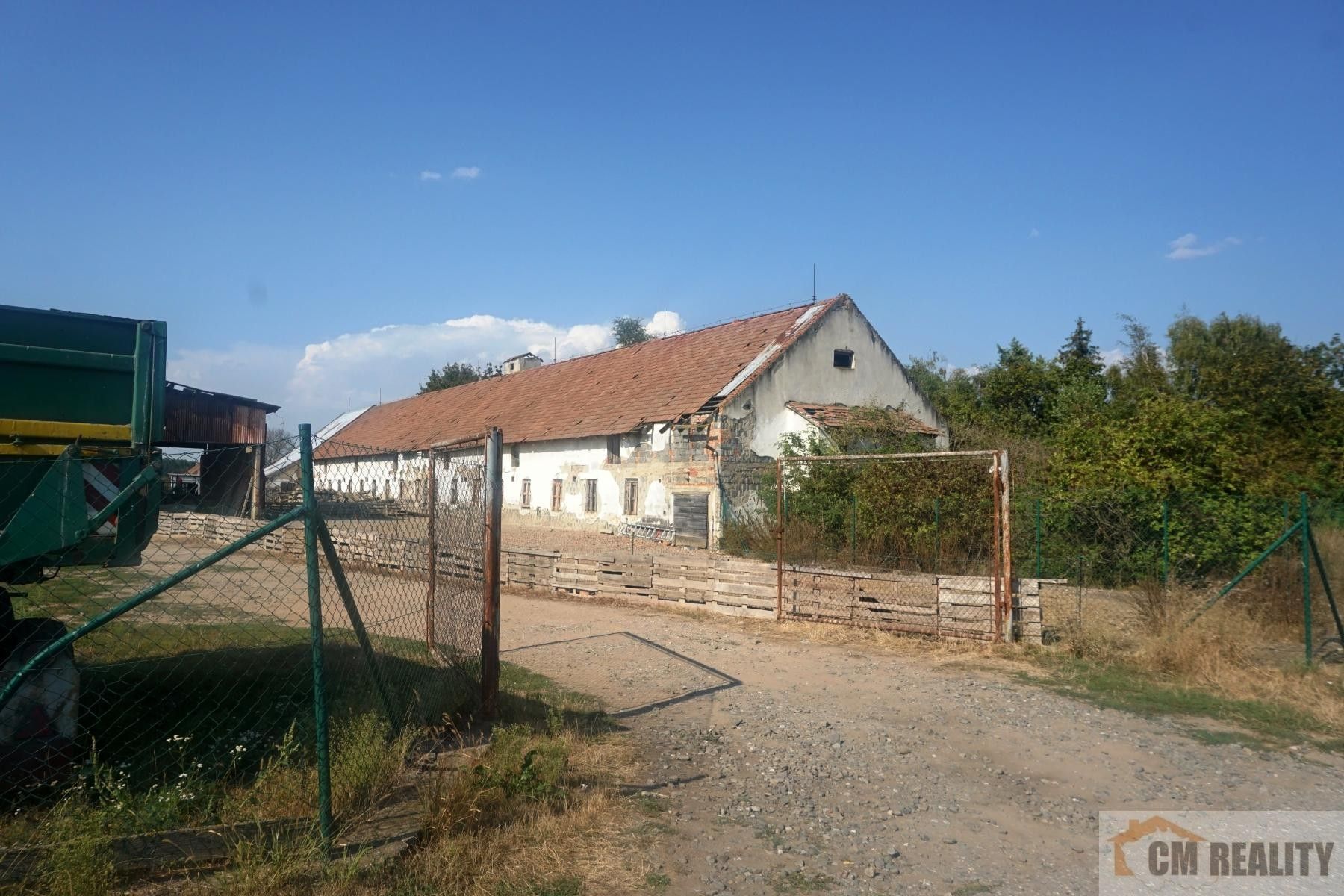 Prodej zemědělský objekt - Uhřičice, 1 680 m²