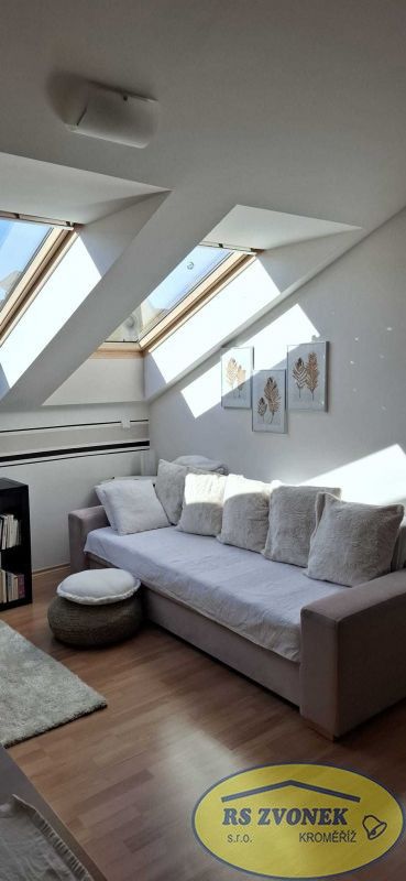 2+kk, náměstí Míru, Kroměříž, 52 m²