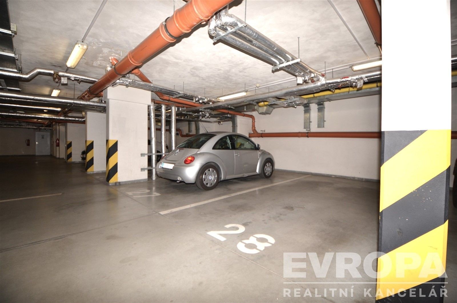 Ostatní, Plzeňská, Praha, 16 m²