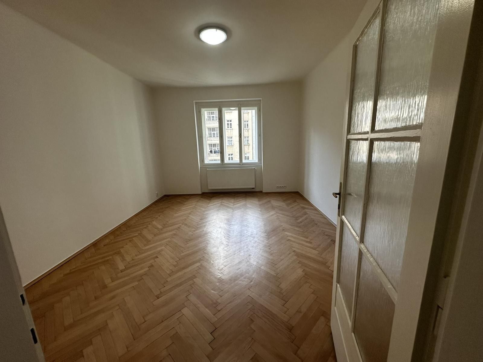 Pronájem byt 2+1 - Na hutích, Praha, 48 m²