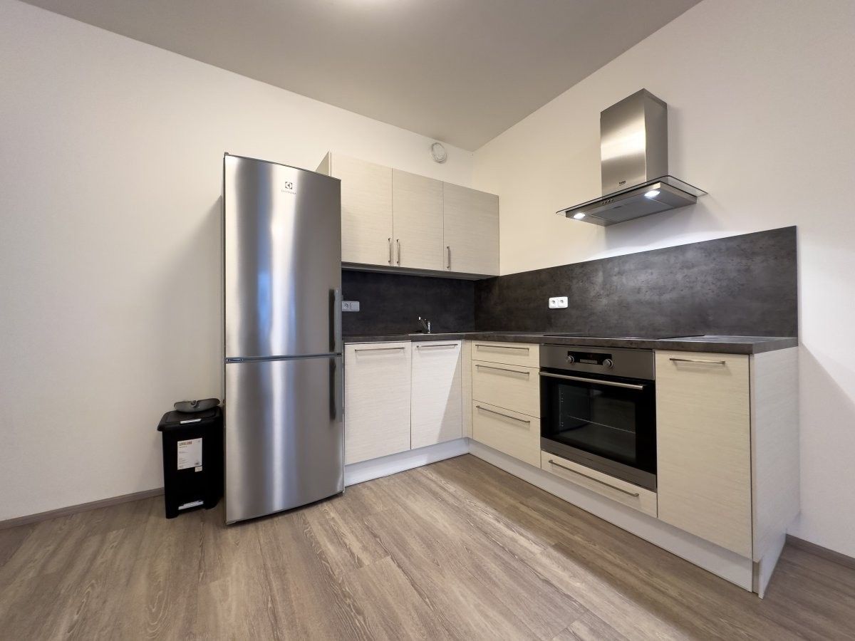 Pronájem byt 2+kk - Dolní Měcholupy, Praha, 54 m²