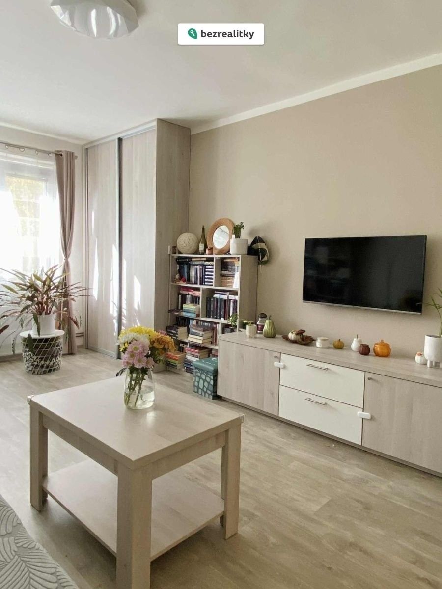 2+1, Kremličkova, Praha, 67 m²